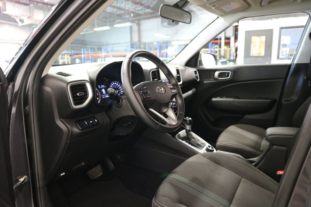 Hyundai Venue Preferred*JAMAIS ACCIDENTÉ* 2021 à Québec, Québec - 12 - w1024h768px