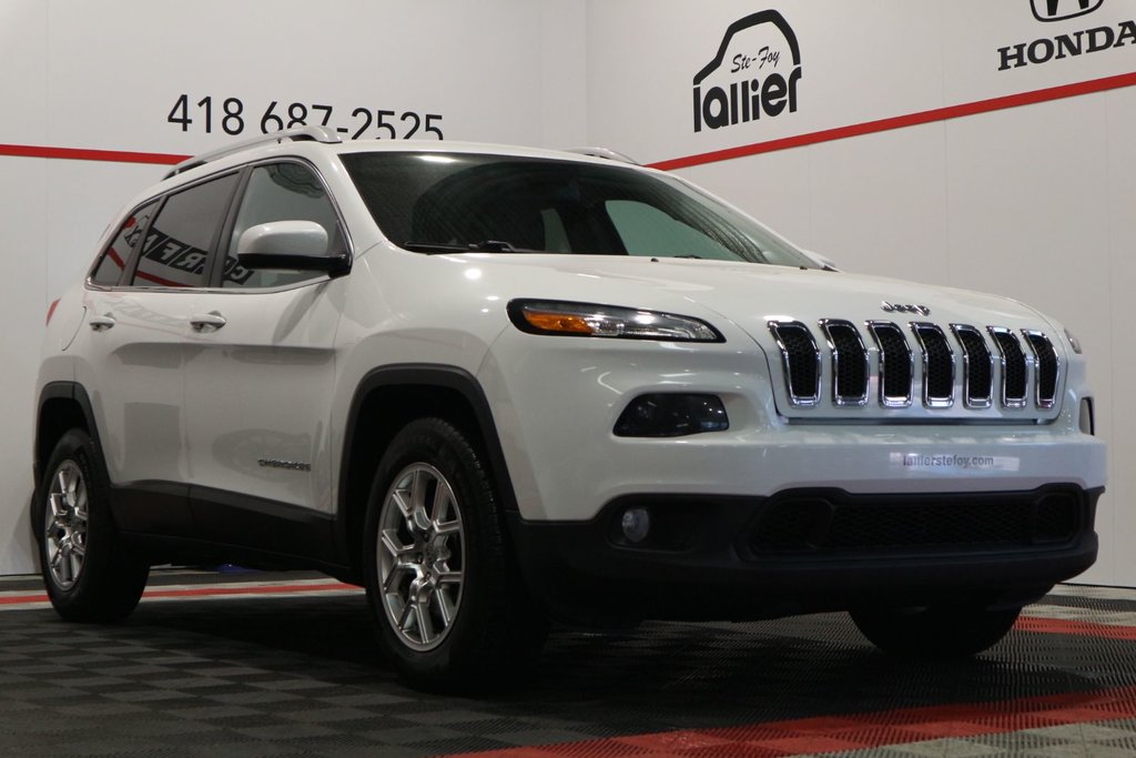 Jeep Cherokee North*JAMAIS ACCIDENTÉ* 2016 à Québec, Québec - 1 - w1024h768px