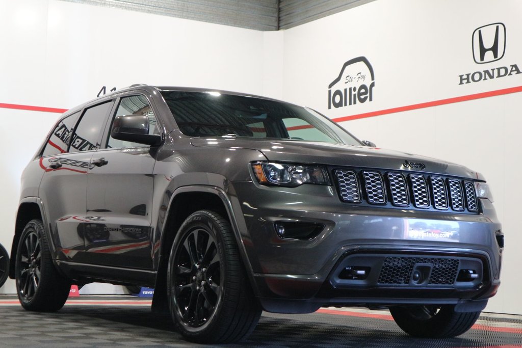 Jeep Grand Cherokee Altitude*TOIT OUVRANT* 2021 à Québec, Québec - 1 - w1024h768px