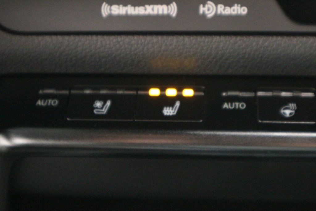 Lexus UX 250h*TOIT PANORAMIQUE* 2019 à Quebec, Québec - 22 - w1024h768px