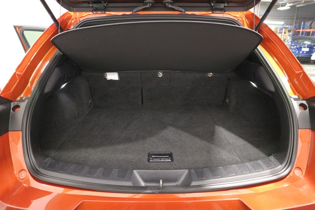 Lexus UX 250h*TOIT PANORAMIQUE* 2019 à Quebec, Québec - 25 - w1024h768px