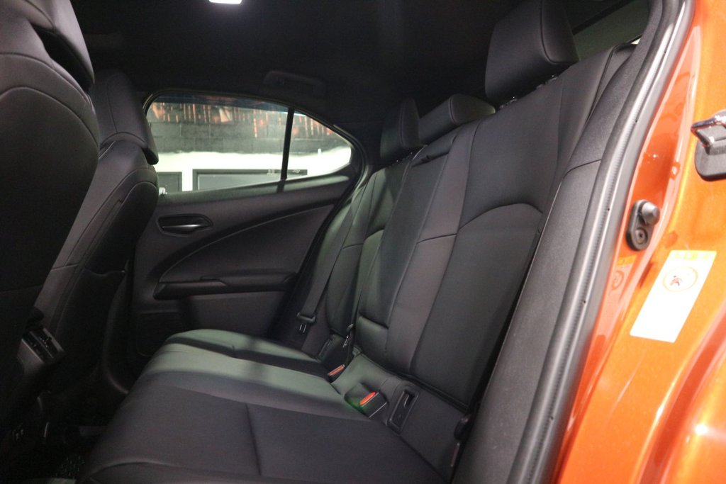 Lexus UX 250h*TOIT PANORAMIQUE* 2019 à Quebec, Québec - 24 - w1024h768px