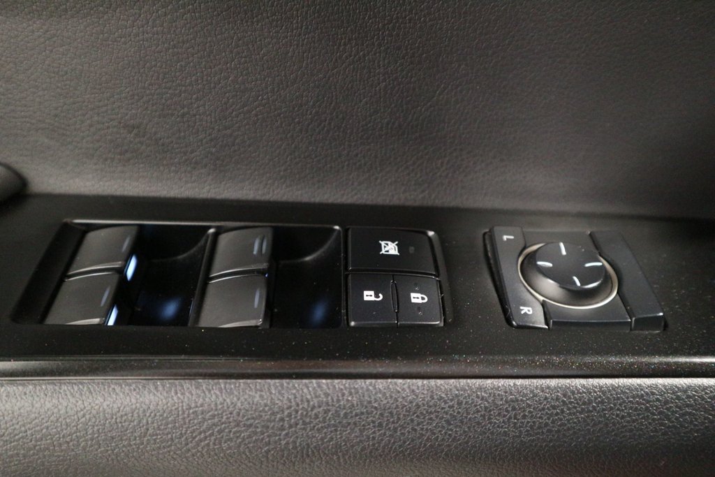 Lexus UX 250h*TOIT PANORAMIQUE* 2019 à Quebec, Québec - 15 - w1024h768px