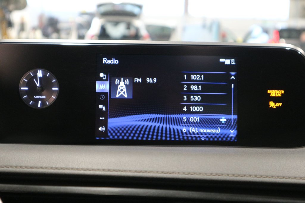 Lexus UX 250h*TOIT PANORAMIQUE* 2019 à Quebec, Québec - 20 - w1024h768px