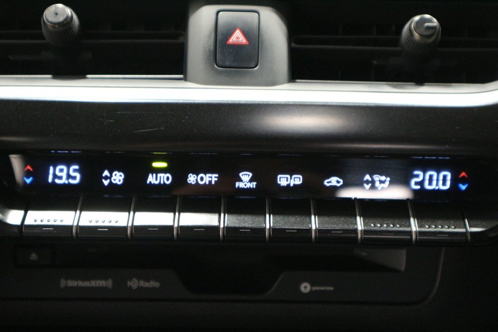 Lexus UX 250h*TOIT PANORAMIQUE* 2019 à Quebec, Québec - 21 - w1024h768px