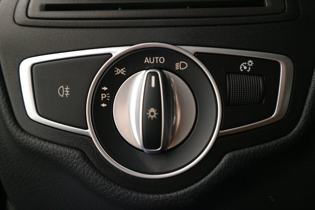 2022 Mercedes-Benz GLC AMG GLC 43*TOIT PANORAMIQUE* in Quebec, Quebec - 19 - w1024h768px