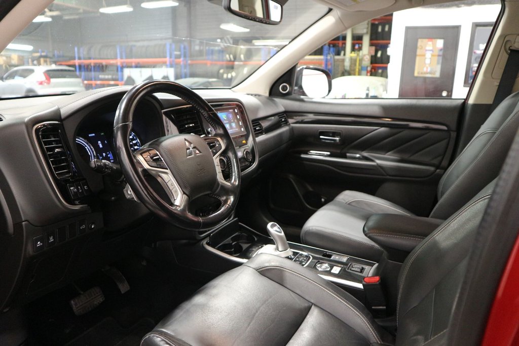 Mitsubishi Outlander PHEV GT*JAMAIS ACCIDENTÉ* 2018 à Québec, Québec - 14 - w1024h768px
