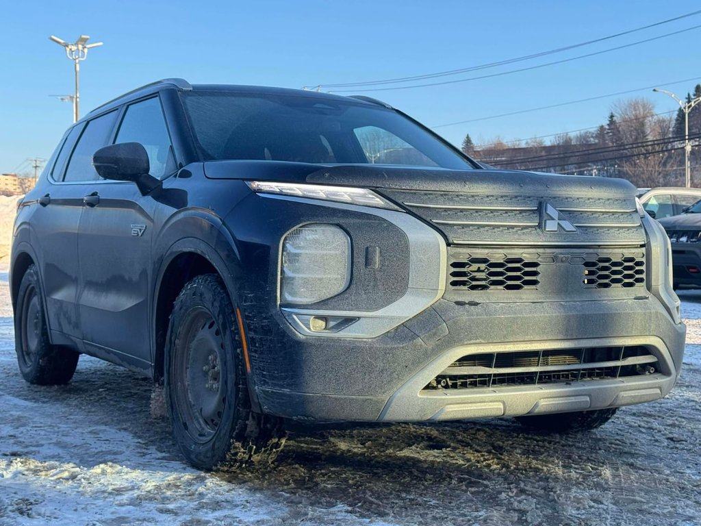 Mitsubishi Outlander PHEV LE*TOIT PANORAMIQUE* 2024 à Québec, Québec - 1 - w1024h768px