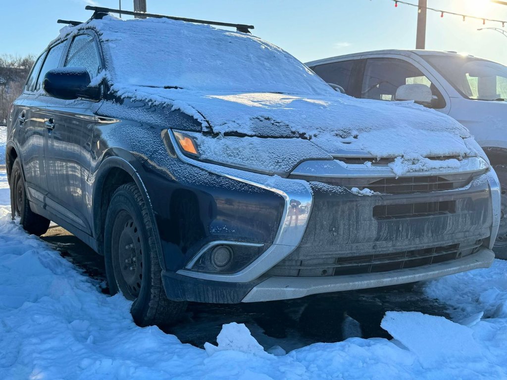 Mitsubishi Outlander ES*JAMAIS ACCIDENTÉ* 2016 à Québec, Québec - 1 - w1024h768px