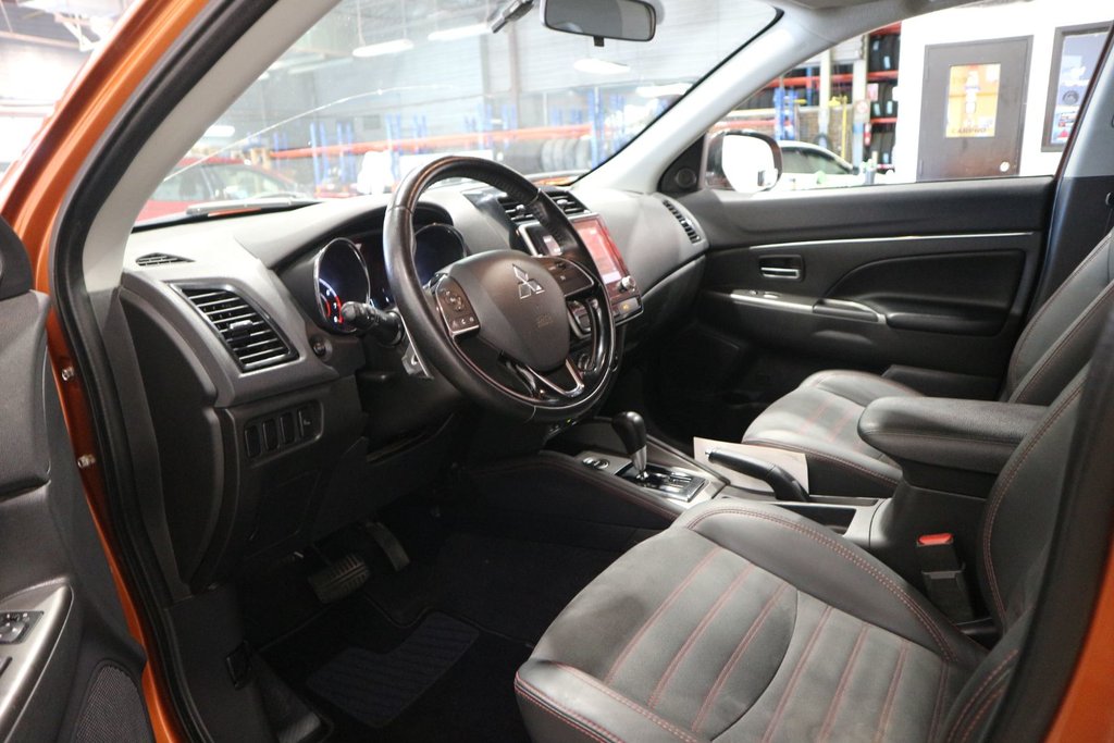2020 Mitsubishi RVR SEL AWD*JAMAIS ACCIDENTÉ* in Quebec, Quebec - 12 - w1024h768px