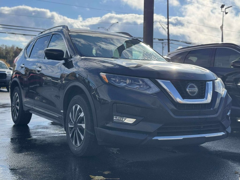 2018 Nissan Rogue SL*TOIT PANORAMIQUE* in Quebec, Quebec - 1 - w1024h768px