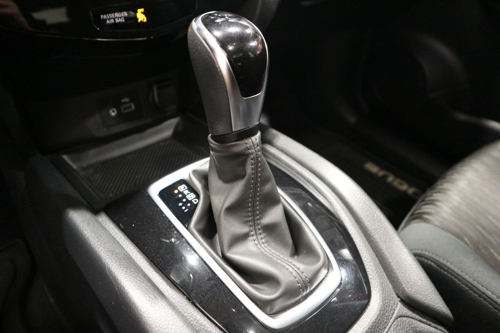 2020 Nissan Rogue SV AWD*TOIT PANORAMIQUE* in Quebec, Quebec - 24 - w1024h768px