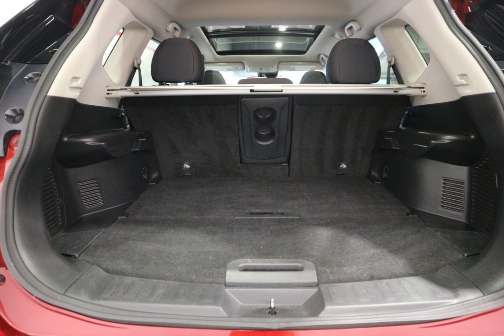 2020 Nissan Rogue SV AWD*TOIT PANORAMIQUE* in Quebec, Quebec - 26 - w1024h768px