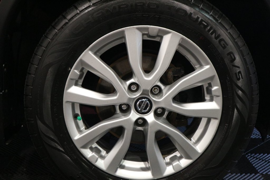 2020 Nissan Rogue SV AWD*TOIT PANORAMIQUE* in Quebec, Quebec - 11 - w1024h768px