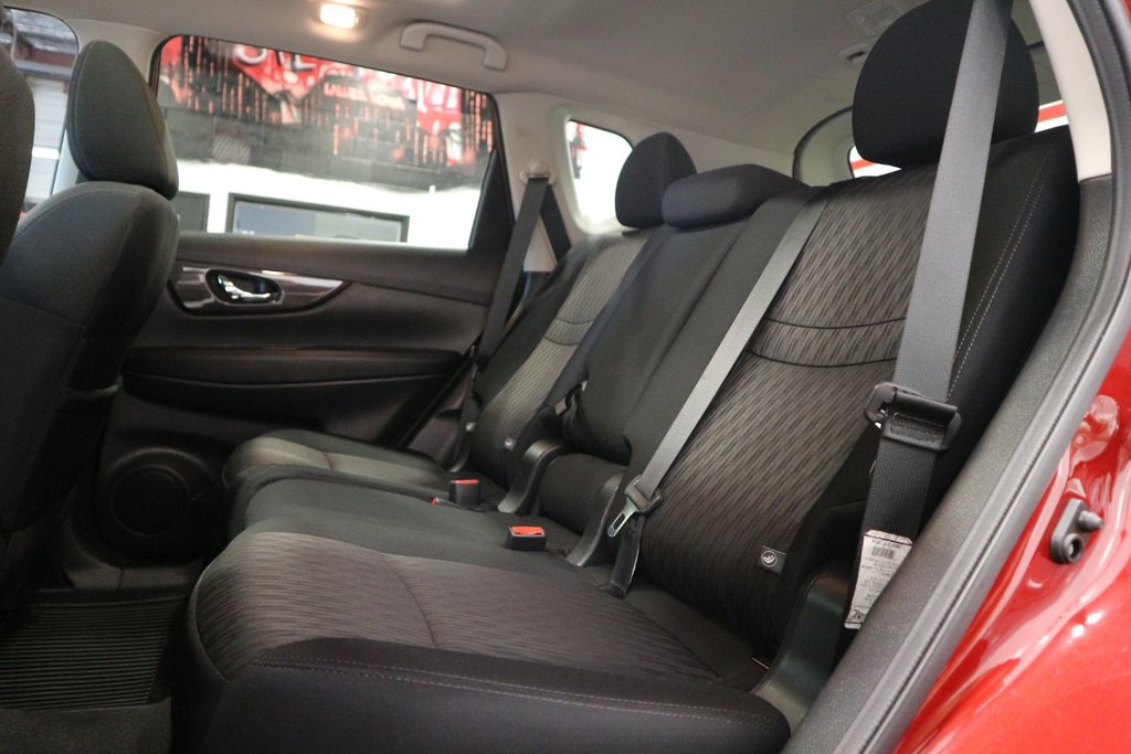 2020 Nissan Rogue SV AWD*TOIT PANORAMIQUE* in Quebec, Quebec - 25 - w1024h768px