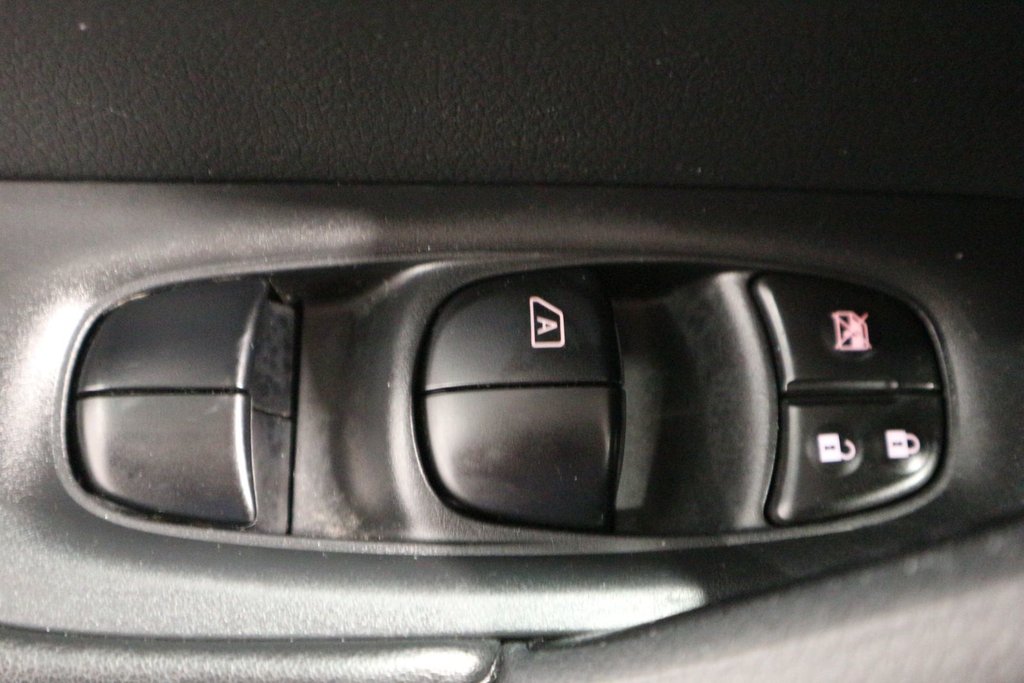 2020 Nissan Rogue SE*4X4* in Quebec, Quebec - 14 - w1024h768px