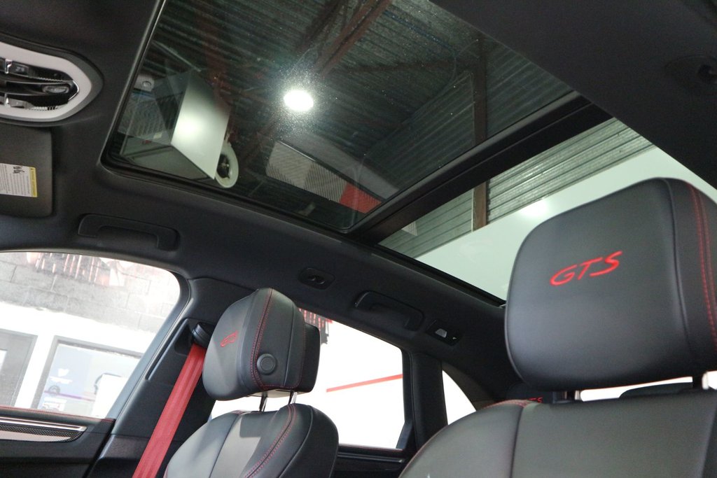 Porsche Macan GTS*TOIT PANORAMIQUE* 2021 à Quebec, Québec - 15 - w1024h768px