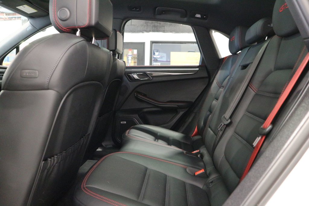 Porsche Macan GTS*TOIT PANORAMIQUE* 2021 à Quebec, Québec - 27 - w1024h768px
