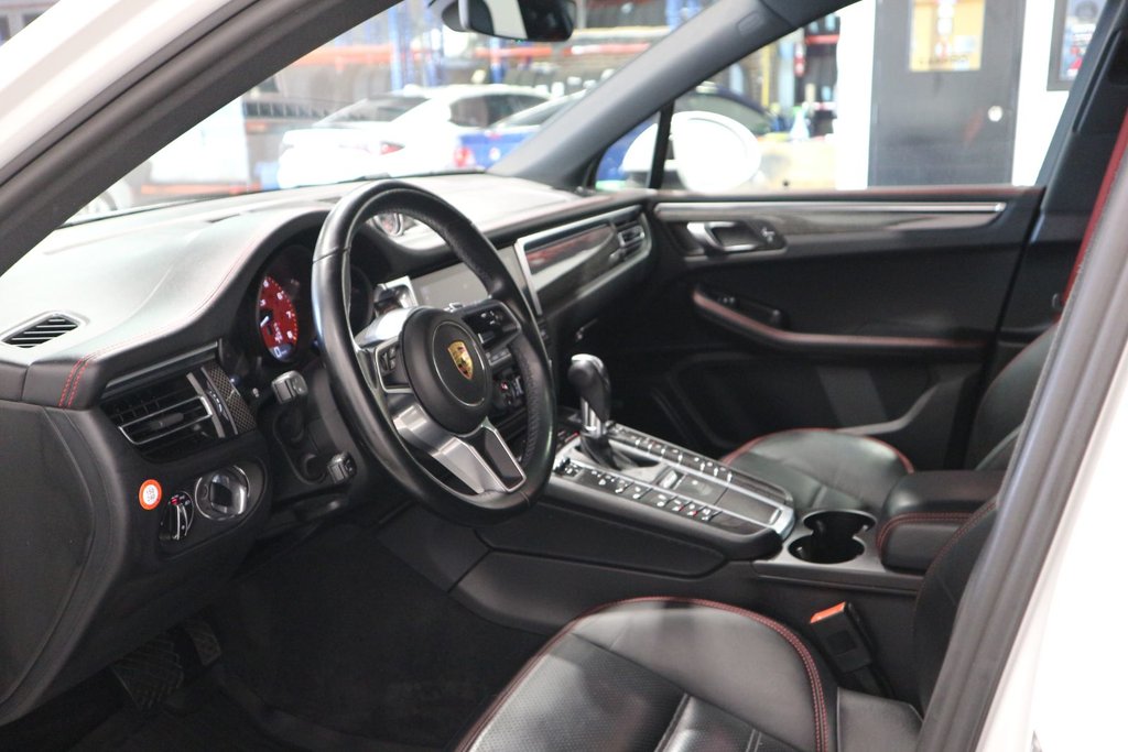 Porsche Macan GTS*TOIT PANORAMIQUE* 2021 à Quebec, Québec - 14 - w1024h768px