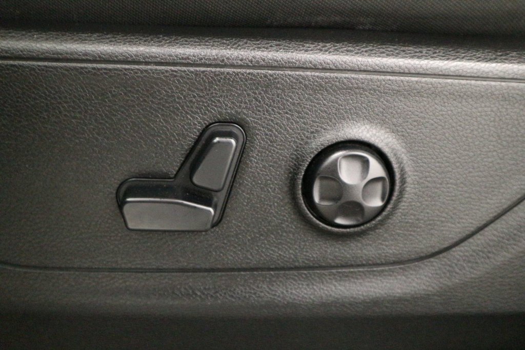 Ram 1500 Big Horn*JAMAIS ACCIDENTÉ* 2020 à Quebec, Québec - 14 - w1024h768px