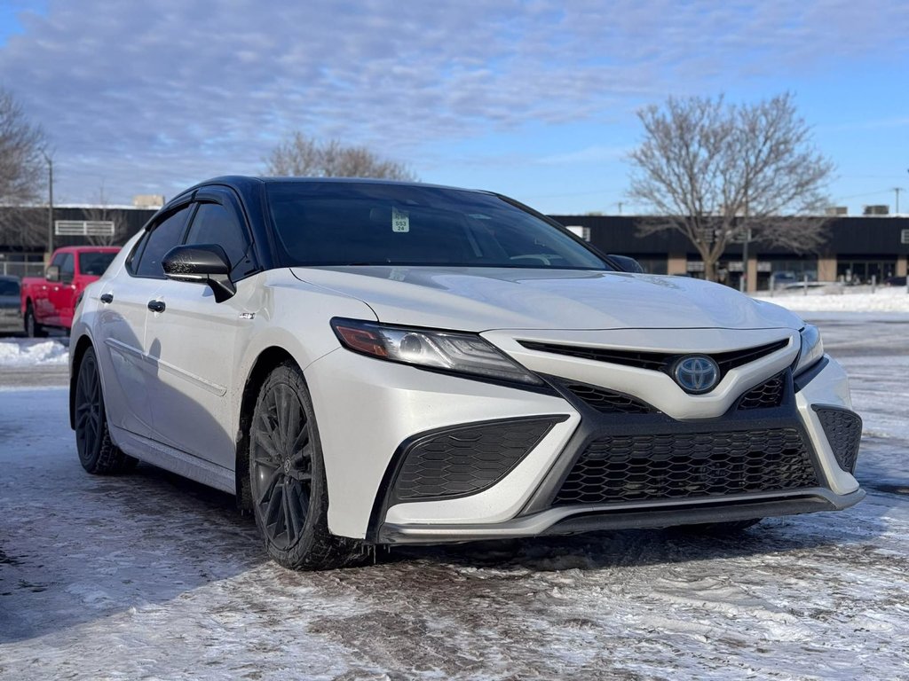 2021 Toyota Camry Hybrid XSE*CUIR* in Quebec, Quebec - 1 - w1024h768px