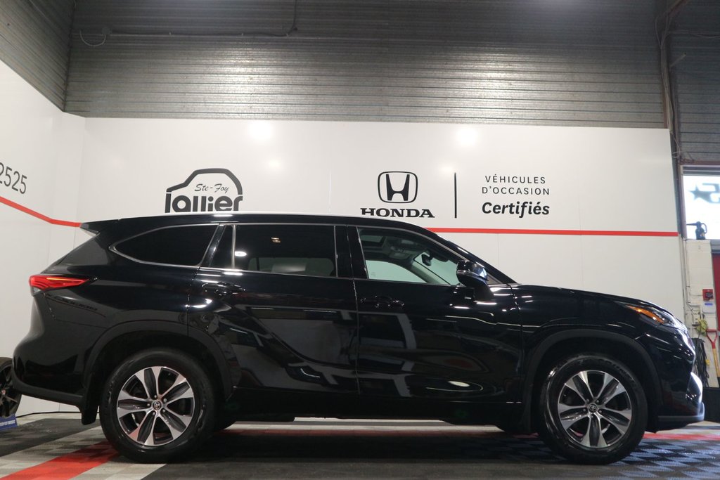 Toyota Highlander XLE*TOIT OUVRANT* 2022 à Québec, Québec - 10 - w1024h768px