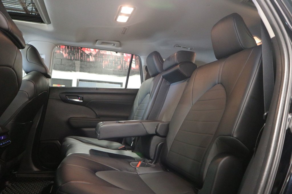 Toyota Highlander XLE*TOIT OUVRANT* 2022 à Québec, Québec - 25 - w1024h768px