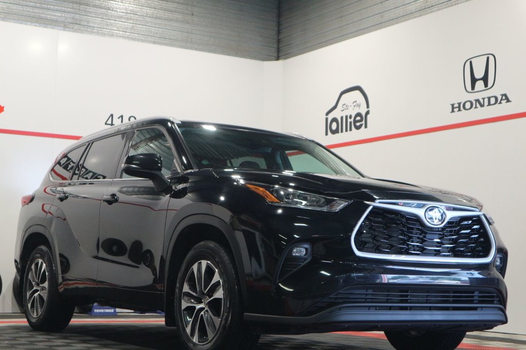 Toyota Highlander XLE*TOIT OUVRANT* 2022 à Québec, Québec - 1 - w1024h768px