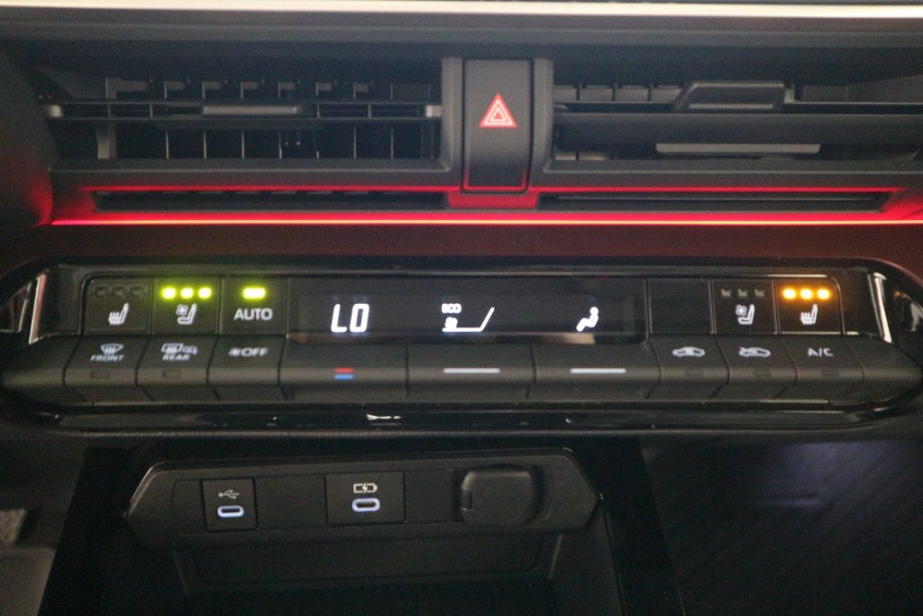 Toyota PRIUS PRIME XSE Premium*CUIR* 2024 à Québec, Québec - 24 - w1024h768px
