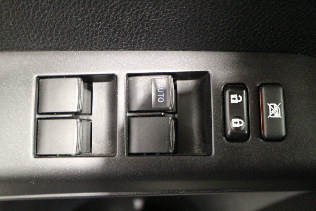 Toyota RAV4 XLE*JAMAIS ACCIDENTÉ* 2016 à Quebec, Québec - 17 - w1024h768px