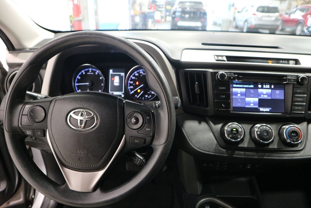 2017 Toyota RAV4 LE AWD*JAMAIS ACCIDENTÉ* in Quebec, Quebec - 15 - w1024h768px