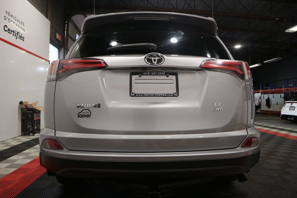 2017 Toyota RAV4 LE AWD*JAMAIS ACCIDENTÉ* in Quebec, Quebec - 8 - w1024h768px