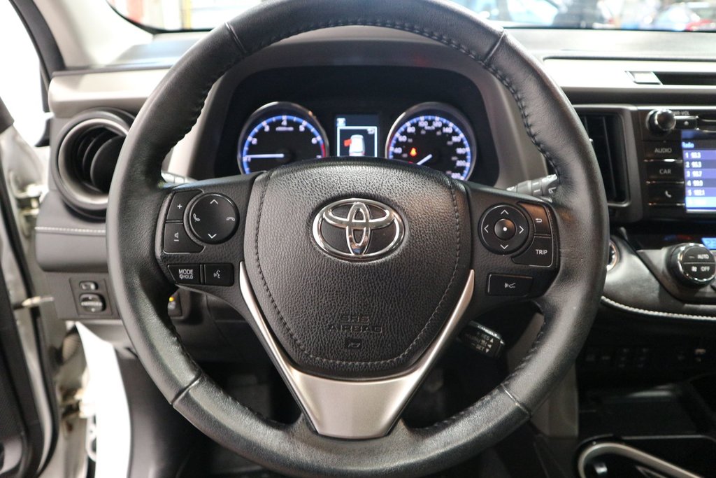 2018 Toyota RAV4 XLE*TOIT OUVRANT* in Quebec, Quebec - 18 - w1024h768px