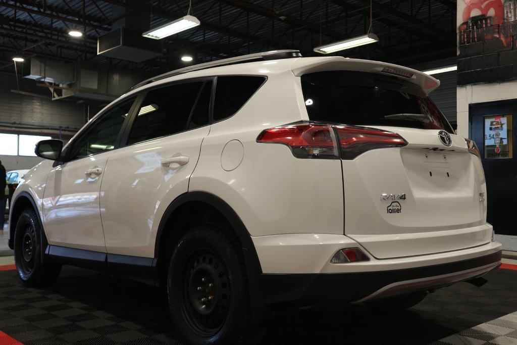 2018 Toyota RAV4 XLE*TOIT OUVRANT* in Quebec, Quebec - 6 - w1024h768px