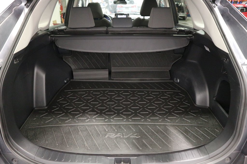 Toyota RAV4 Hybrid XLE*JAMAIS ACCIDENTÉ* 2019 à Québec, Québec - 28 - w1024h768px