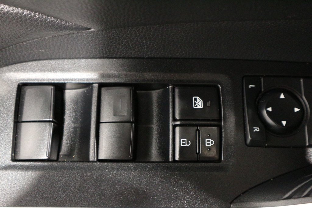 Toyota RAV4 Hybrid XLE*JAMAIS ACCIDENTÉ* 2019 à Québec, Québec - 16 - w1024h768px