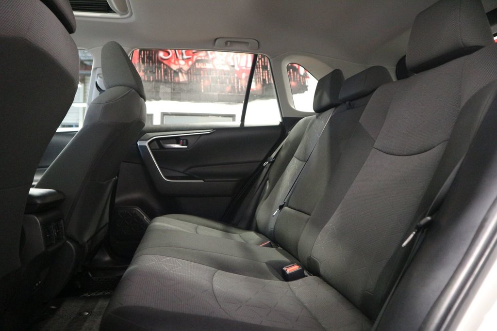 2023 Toyota RAV4 XLE*TOIT OUVRANT* in Quebec, Quebec - 26 - w1024h768px