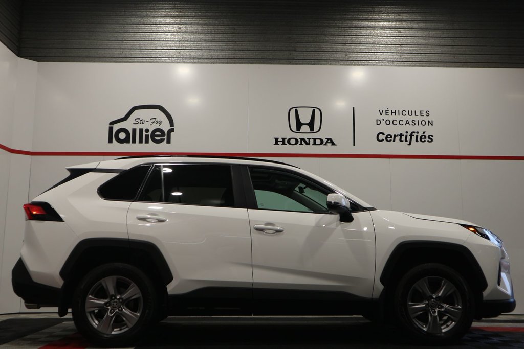 2023 Toyota RAV4 XLE*TOIT OUVRANT* in Quebec, Quebec - 10 - w1024h768px
