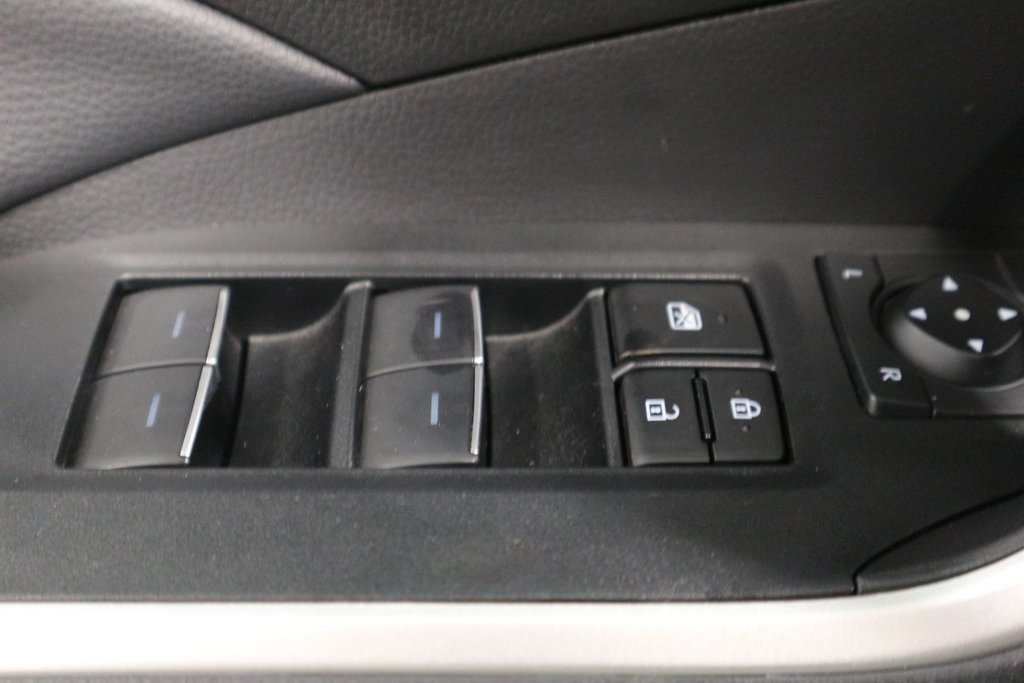 2023 Toyota RAV4 XLE*TOIT OUVRANT* in Quebec, Quebec - 16 - w1024h768px