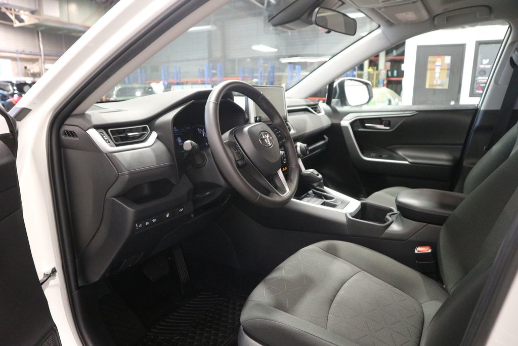 2023 Toyota RAV4 XLE*TOIT OUVRANT* in Quebec, Quebec - 13 - w1024h768px