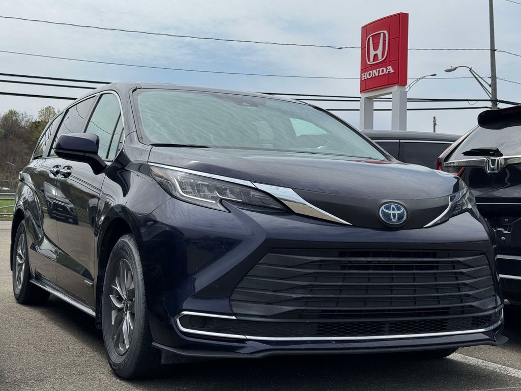Toyota Sienna XLE*8 PASSAGERS* 2021 à Québec, Québec - 1 - w1024h768px