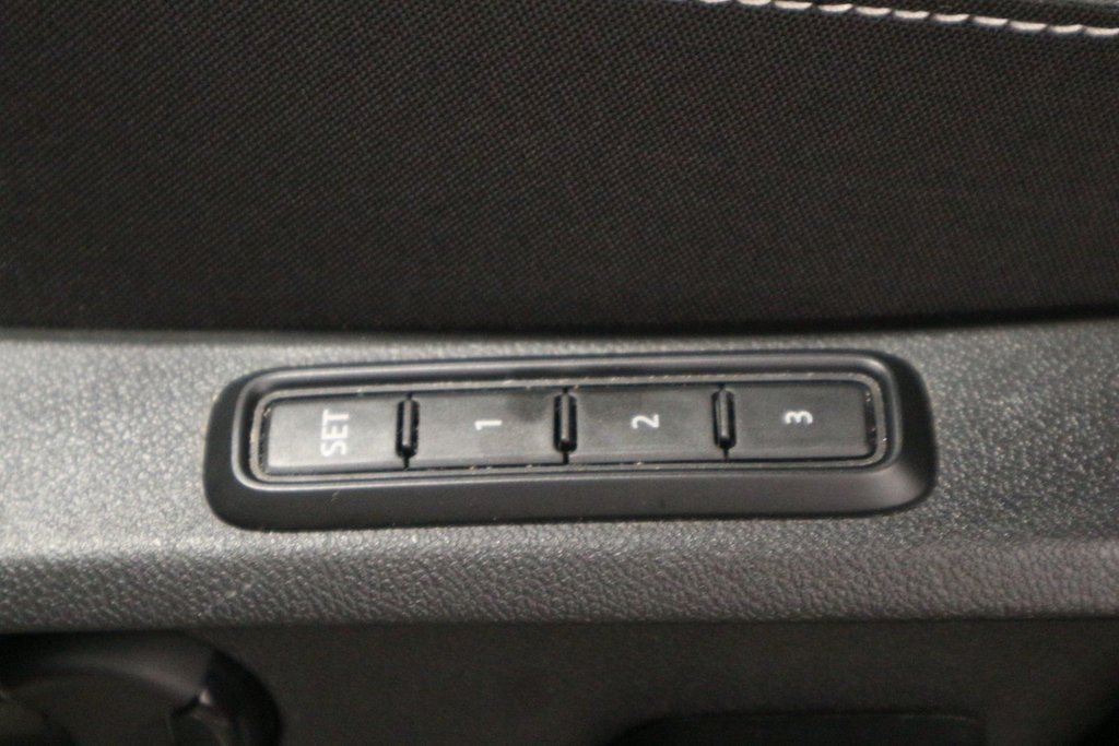 2024 Volkswagen Atlas Cross Sport Highline*CUIR* in Quebec, Quebec - 17 - w1024h768px