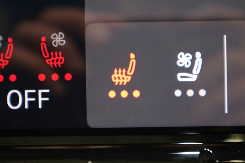 2024 Volkswagen Atlas Cross Sport Highline*CUIR* in Quebec, Quebec - 27 - w1024h768px