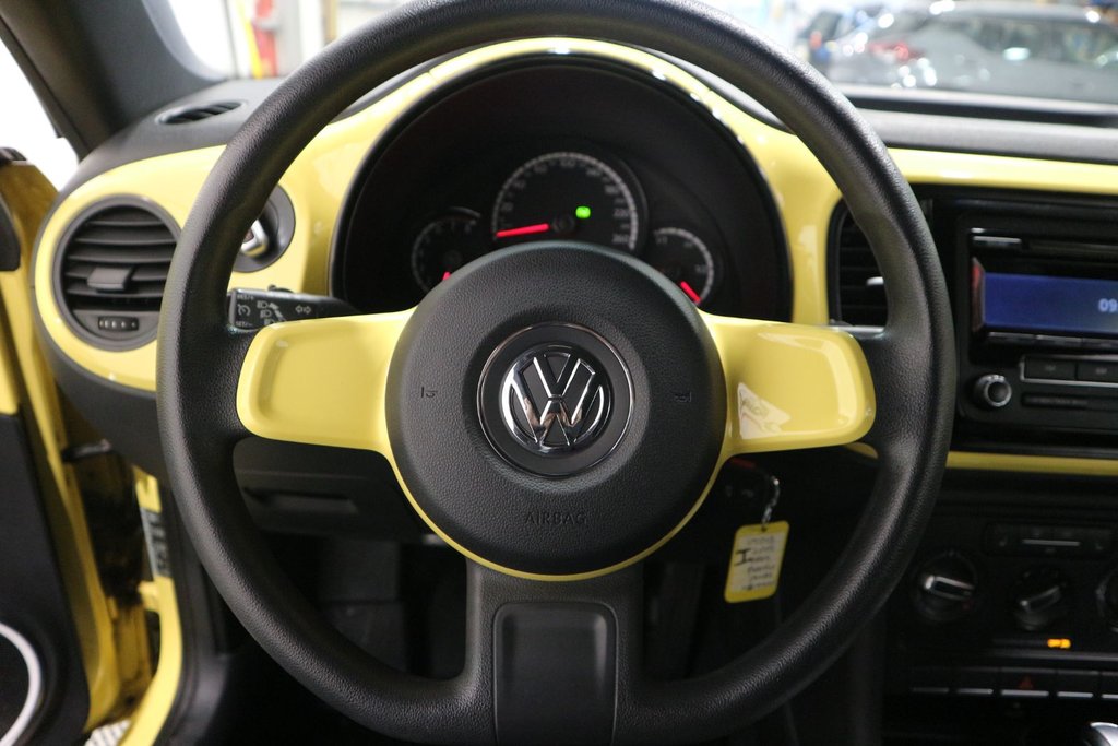 Volkswagen Beetle Convertible Trendline+*JAMAIS ACCIDENTÉ* 2015 à Quebec, Québec - 16 - w1024h768px