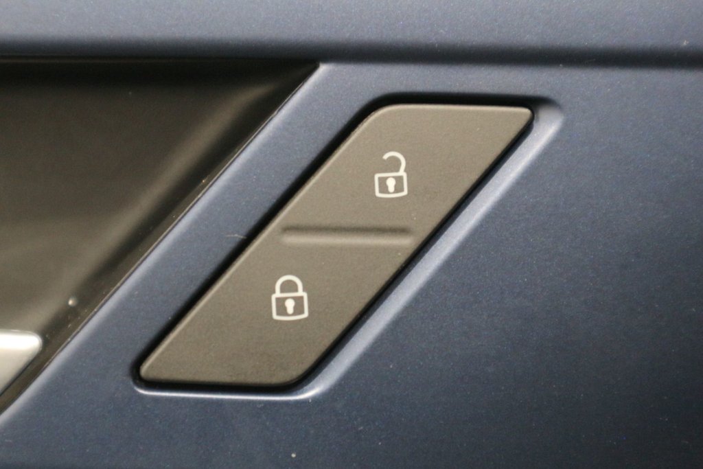 2022 Volkswagen Taos Comfortline*TOIT PANORAMIQUE* in Quebec, Quebec - 15 - w1024h768px