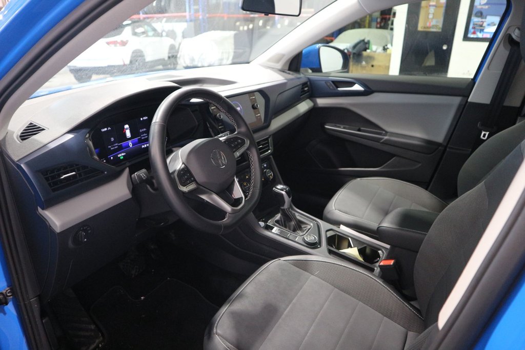2022 Volkswagen Taos Comfortline*TOIT PANORAMIQUE* in Quebec, Quebec - 12 - w1024h768px