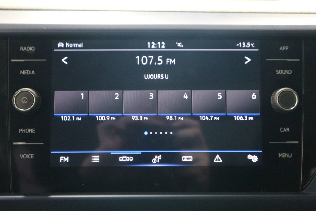 2022 Volkswagen Taos Comfortline*TOIT PANORAMIQUE* in Quebec, Quebec - 22 - w1024h768px