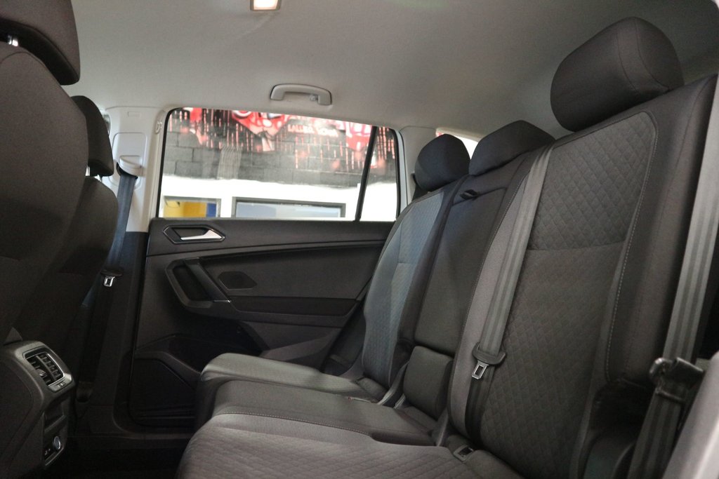 Volkswagen Tiguan Trendline*VITRES TEINTÉES* 2018 à Québec, Québec - 21 - w1024h768px