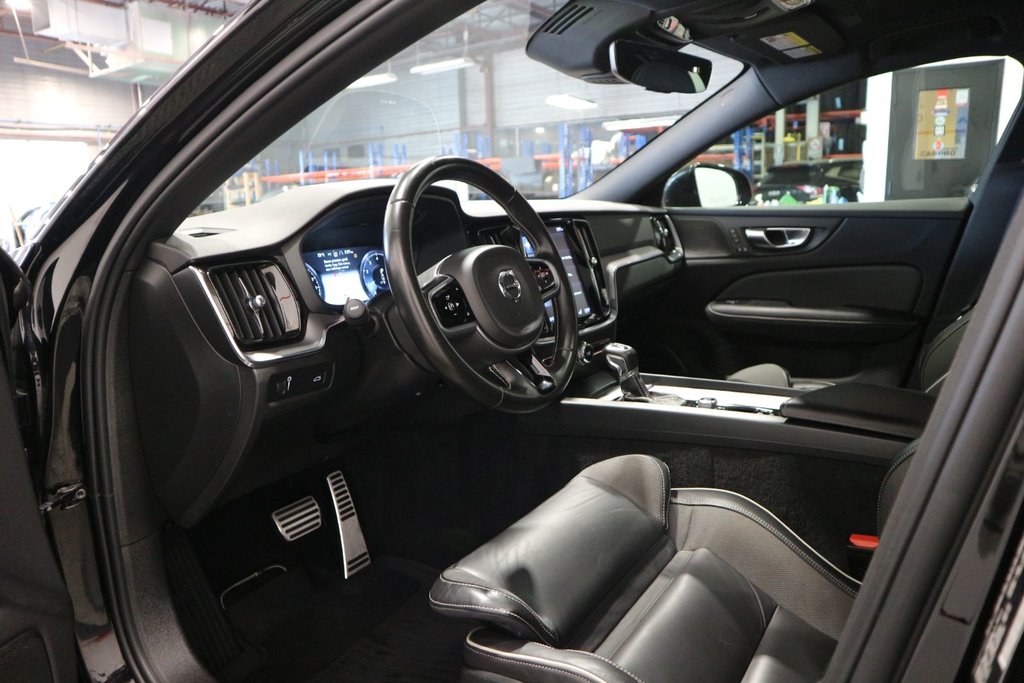 Volvo S60 R-Design*TOIT PANORAMIQUE* 2021 à Quebec, Québec - 13 - w1024h768px