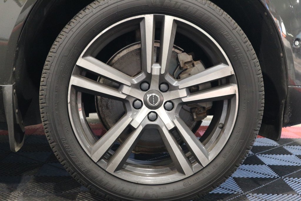 Volvo XC60 Momentum*TOIT PANORAMIQUE* 2018 à Québec, Québec - 11 - w1024h768px